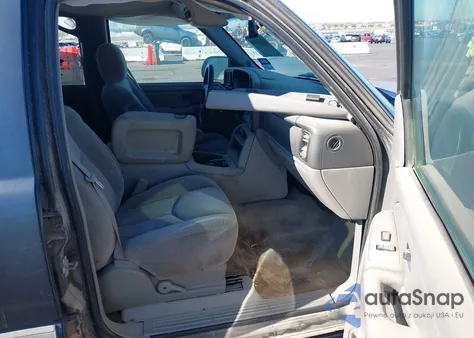 2005 Chevrolet Tahoe Ls из США, поврежденный, VIN 1GNEC13T65R266660